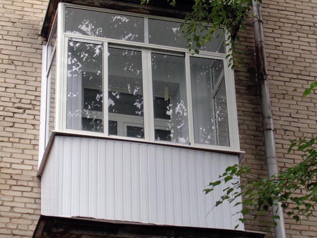 Остекление балкона в сталинке - сталинском доме Лыткарино