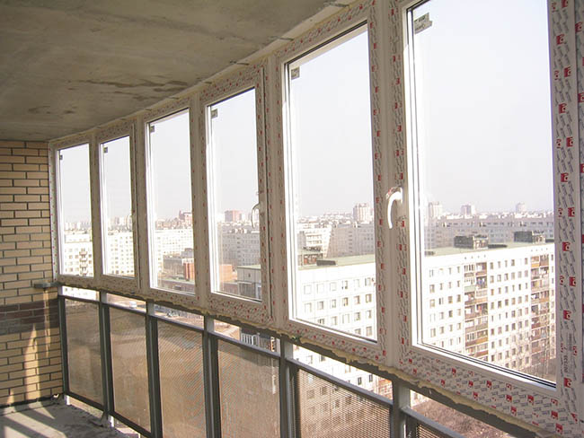 Недорогое остекление общего балкона Лыткарино