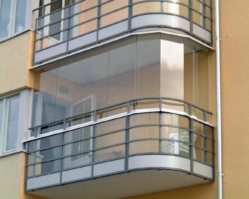 Сплошное безрамное остекление балкона без рам Лыткарино